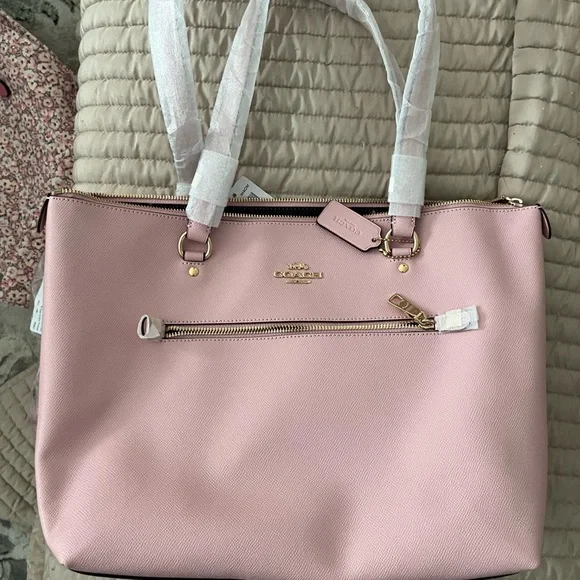 NWT- Coach Keith Haring 7 piece tote set- Firm! - Picture 9 of 16